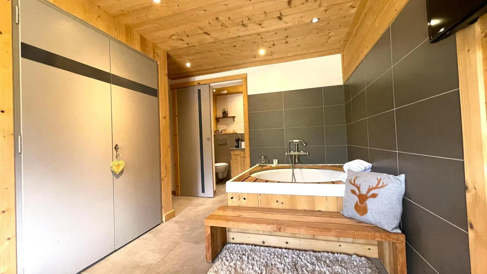 Chambres A La Ferme Au Pied Des Pistes De Megeve Demi-Quartier France
